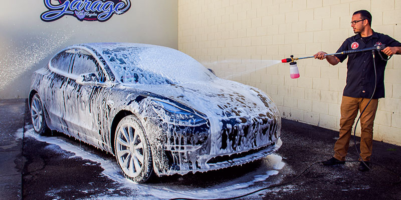 CWS208_WatermelonSnowFoam_WebGraphics-800x400-4